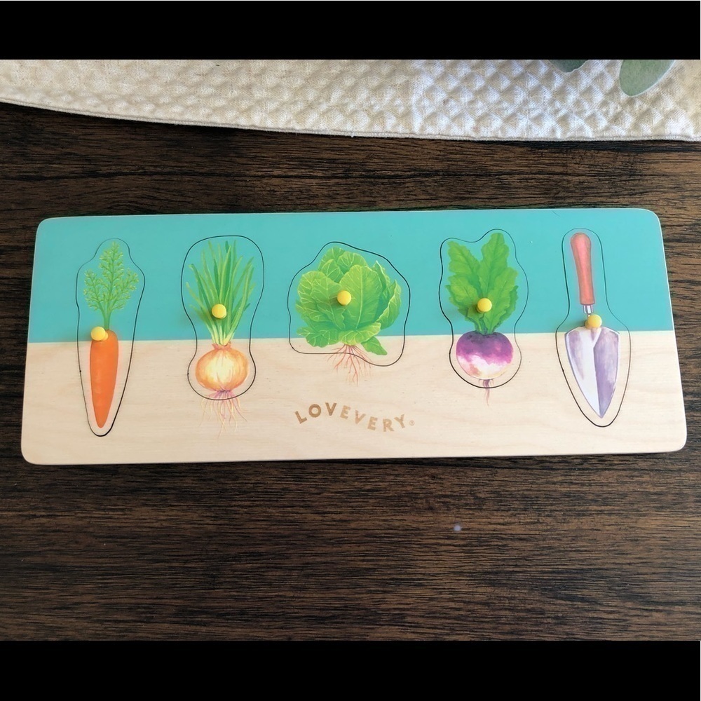 Lovevery Pioneer community garden puzzle - Ages 16-18 Months